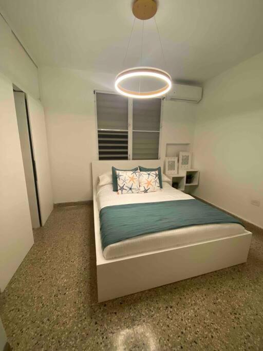 3 Bd By Airport El Yunque Walk To The * San Juan